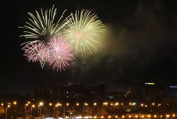 В Славянском районе призвали отказаться от салютов на Новый год