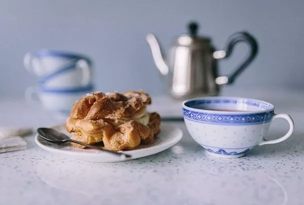 Даже не подумаю отказываться от сладкого: пеку себе и домашним ПП-эклеры с творожным кремом без вреда для фигуры