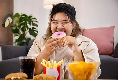 Не будьте легкомысленны! Вот из-за чего на самом деле может резко вырасти вес и как определить, какая причина верная в вашем случае