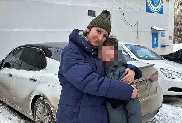 Приставы вернули матери ребенка, которого отец увез из Екатеринбурга на Кубань