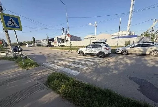 Водитель иномарки сбил двух детей под Краснодаром