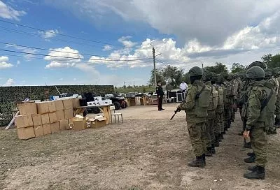 Вице-губернатор Кубани Александр Власов передал оборудование мотострелковому полку на 50 млн рублей