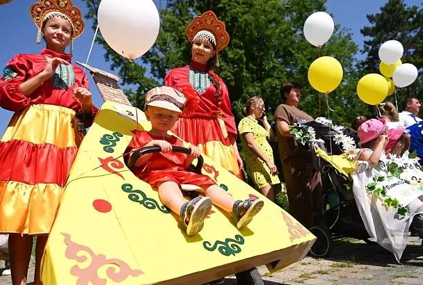 В Краснодаре прошел Парад колясок