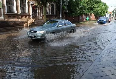 Ливень с градом и ветром накроют Краснодар