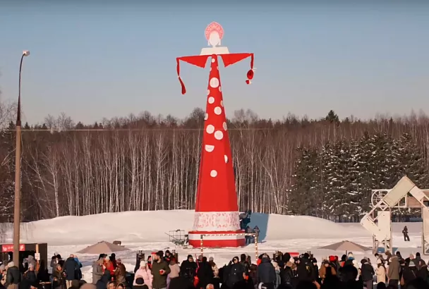 800 метров бруса и 3 тонны сена: раскрыта «арифметика» рекордного чучела Масленицы в Подмосковье