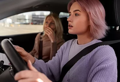 Почему обгон - один из самых опасных маневров?