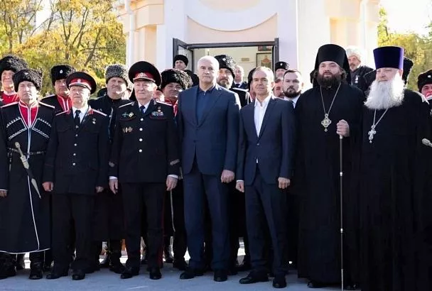 Губернатор Кубани Вениамин Кондратьев принял участие в открытии и освящении часовни в Керчи