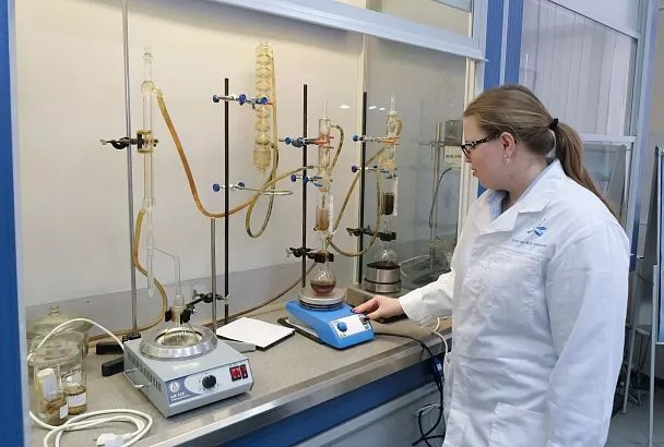 Бензин, вода, ультразвук: что поможет отмыть от мазута анапский песок