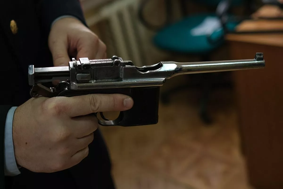 Кубанские эксперты-криминалисты выполняют более 40 тысяч экспертиз и около 12 тысяч исследований вещественных доказательств в год, более 90% из них помогают расследованию преступлений.