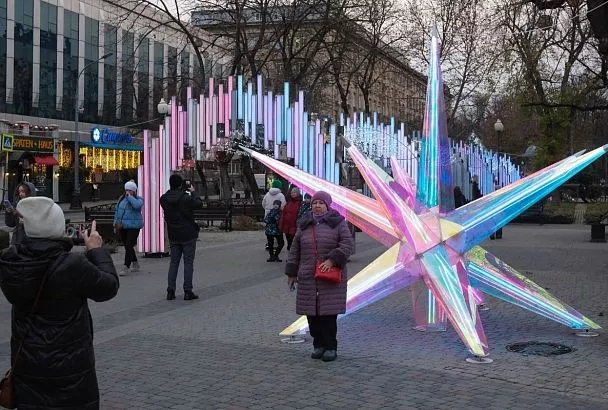 Опрос показал, сколько краснодарцев встретят Новый год на работе