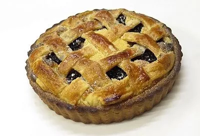 Ягодный пирог из песочного теста: самый простой рецепт