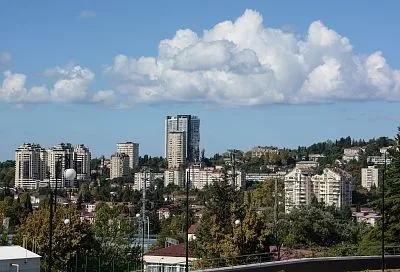 Спрос смещается к дорогим форматам: предложение домов для посуточной аренды в Сочи выросло до 1,5 тыс. в декабре