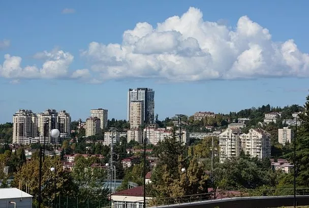 Спрос смещается к дорогим форматам: предложение домов для посуточной аренды в Сочи выросло до 1,5 тыс. в декабре