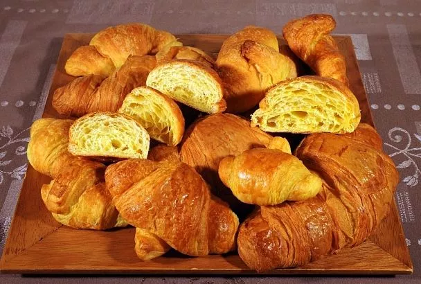 Любой француз позавидует! Пеку в обычной духовке хрустящие воздушные круассаны в духовке всего за час!