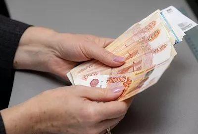 Жители Краснодара берут самые крупные займы «до зарплаты»