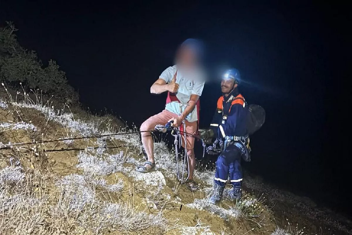 Турист из Москвы завис на склоне горы в районе «800 ступеней» в Анапе