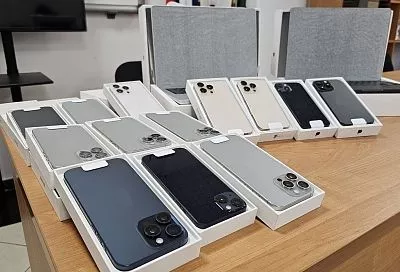 Сочинские таможенники передали военнослужащим конфискованную электронику