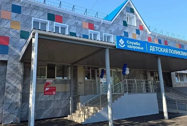 В Калининском районе после капитального ремонта открыли детскую поликлинику