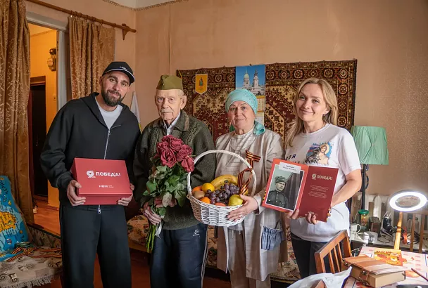 Девелопер «НВМ» поздравил единственного фронтовика Горловки с Днем Победы и 102-летием