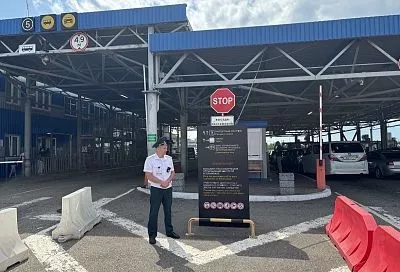 В таможне назвали часы пиковых нагрузок при пересечении границы Сочи с Абхазией
