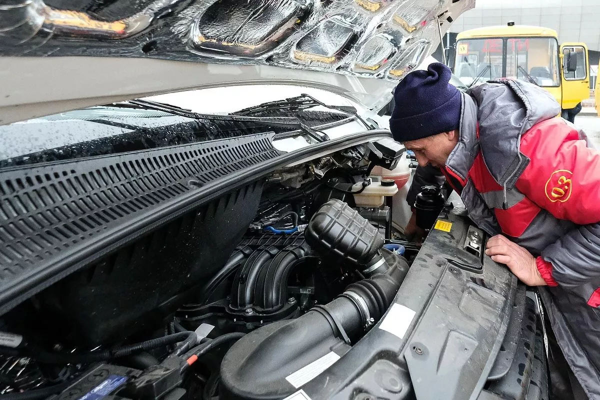 Ключи от новых автомобилей представителям муниципалитетов передал губернатор Вениамин Кондратьев