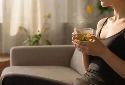 Травяной чай для талии: как мягко похудеть к Новому году - разумный рецепт без истерик