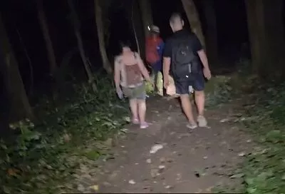 Спасатели вывели из леса в Сочи заблудившихся туристов из Владимирской области