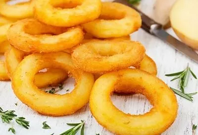 Хрустящие кольца из картошки: добавил в тёртый картофель крахмал - и хруст на весь дом