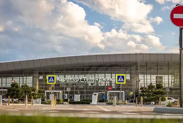 В аэропорту Геленджика вновь ввели ограничения на прием и выпуск самолетов
