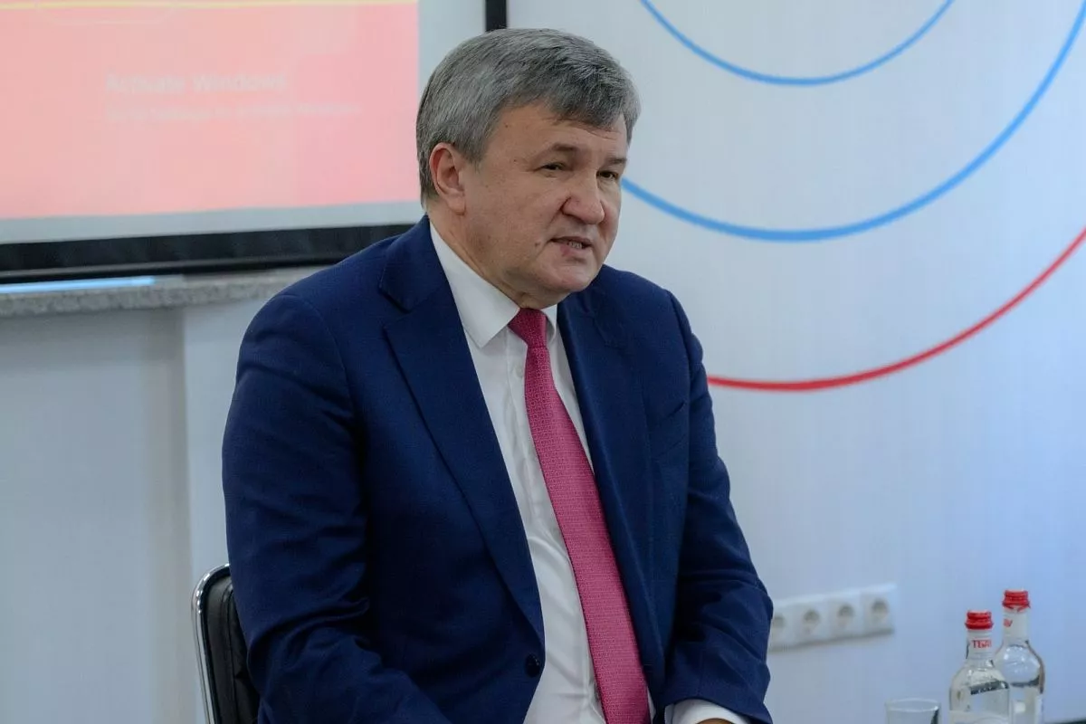 Михаил Астапов