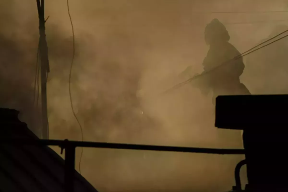 Площадь возгорания на морском терминале в Туапсе сократилась почти в два раза