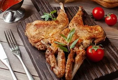 Как вкусно пожарить курицу: забытый секрет идеальной хрустящей корочки и сочного бутерброда