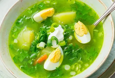 Зеленый борщ без мяса: польза, традиции и легкость в одной кастрюле