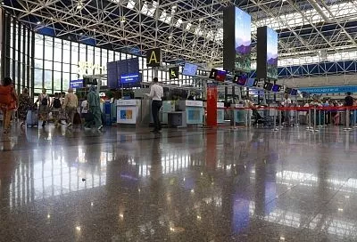 15 рейсов на вылет задерживаются в аэропорту Сочи 