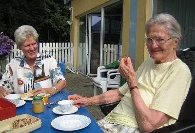 Кому из пенсионеров в апреле стоит ждать дополнительную выплату в размере 35 тысяч рублей
