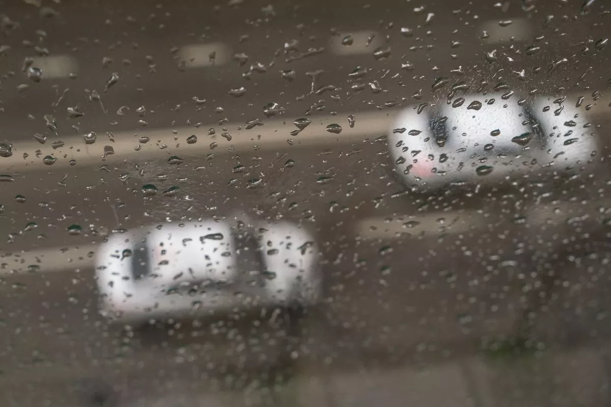 Краснодар накроет дождь с грозой, градом и сильным ветром