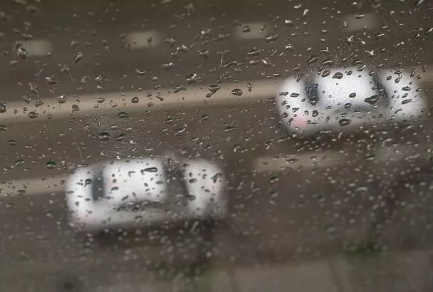 Краснодар накроет дождь с грозой, градом и сильным ветром