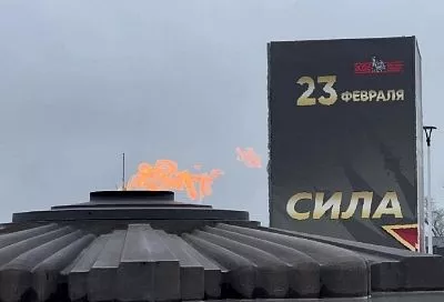 Губернатор Кубани Вениамин Кондратьев возложил цветы к Вечному огню в центре «Патриот»