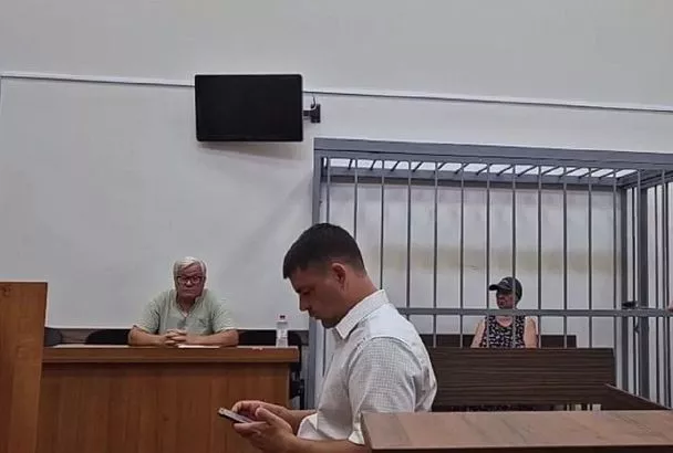 Краснодарский крайсуд оставил под стражей вторую обвиняемую по делу об отравлении людей чачей
