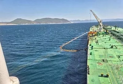 Загрязнений берега около терминала КТК под Новороссийском после разлива нефти нет