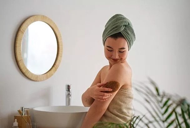 За что вы себя так НЕ любите?! Вот к каким последствиям может привести попытка перенять у блогеров привычку каждое утро тереть свое тело сухой щеткой