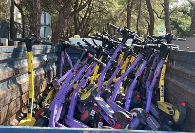 Более 3,2 тыс. самокатов вывезли с набережной Геленджика