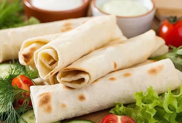 Идея для ленивого воскресенья: ароматные трубочки из лаваша