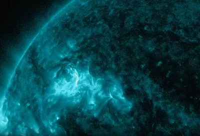 1000 км в секунду. К Земле летит крупный выброс плазмы