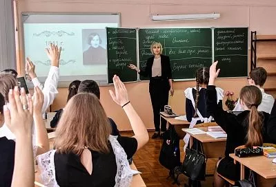 Педагоги в плюсе: как господдержка помогает решить проблему дефицита кадров