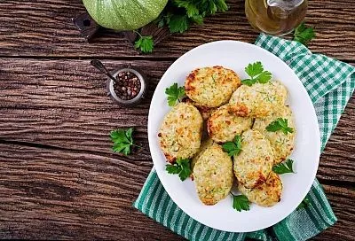Мои котлеты всегда получаются одинаково вкусными и питательными, но разными по составу. Вот как мне это удается