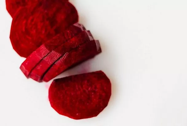Можно ли заметно поднять уровень гемоглобина в крови, если каждый день пить свежевыжатый свекольный сок?