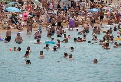 Купальный сезон в разгаре: где в Краснодарском крае самая теплая вода в море 