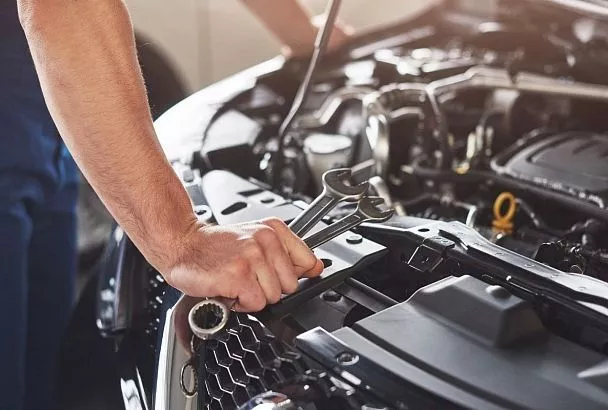 Больше 130 тыс. рублей платят работникам автосервисов на Кубани