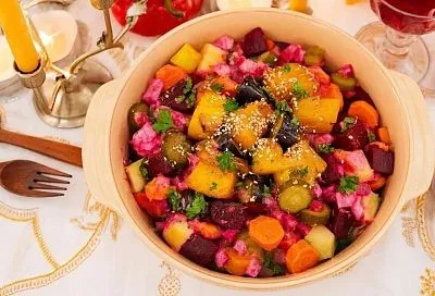 Яркий винегрет для Сочельника: постный салат, который покорит даже тех, кто не постился